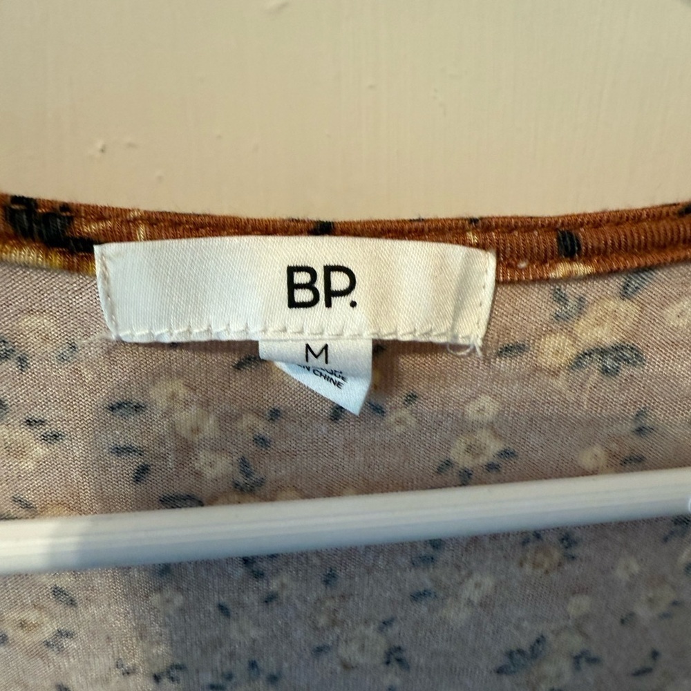 BP Brown Floral Long Sleeve Top NWOT - Picture 3 of 3